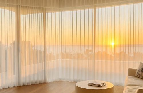 Henley Beach House | Henley Beachfront Luxury Home With Sauna Just 200m From Henley Square!