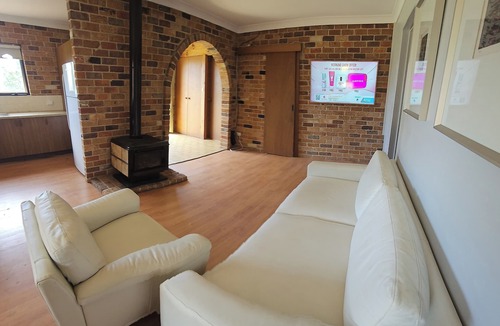Milton Other | Heritage home in heart of Milton. Just 4 mins drive to Mollymook beach