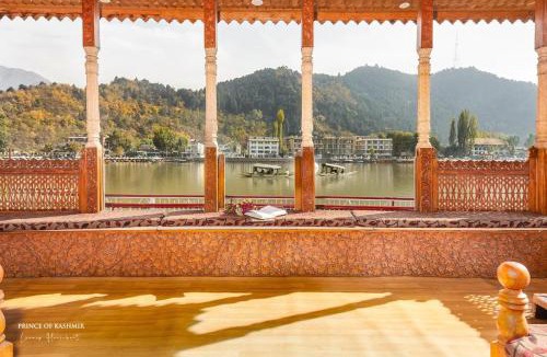Brein Boat Rental | Heritage Prince of Kashmir Luxury Houseboat