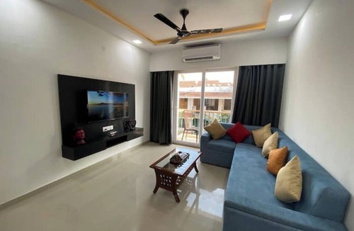 Arpora Villa | Hi5 Stays SEaRENITY Chic 2BHK with pool North Goa