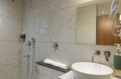 Raipur Hotel | Hiive By Convivial Hotels