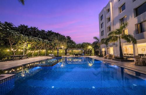 Abu Road Hotel | Hillcrest Hotel & Resort, Abu Road