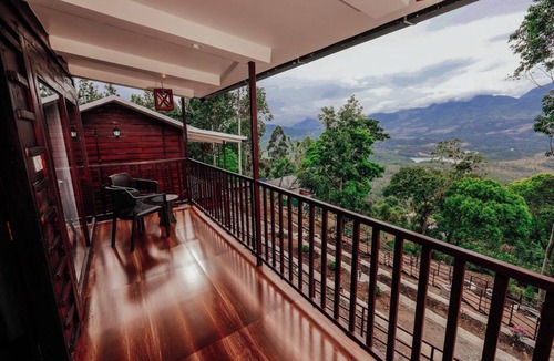 Nullatanni Cottage | Hilltop Munnar by Fracspace