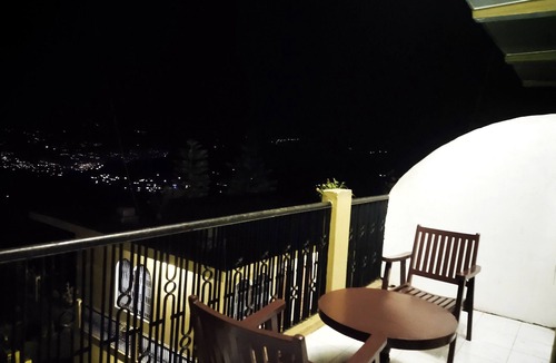 Kausani Hotel | Himalaya Mount View Resort
