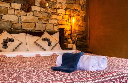 Banjar House | Himalayan Willow