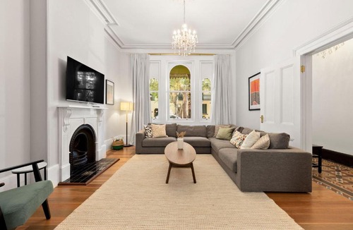 Millers Point Apartment | Historic Winsbury Terrace with Sydney Harbour View