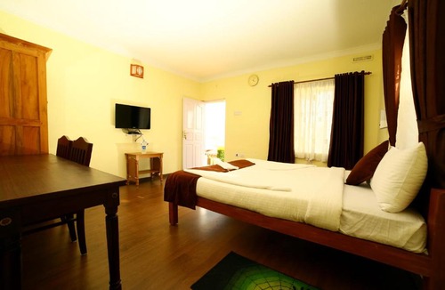 Chinnakanal Resort | Holiday Heaven Munnar