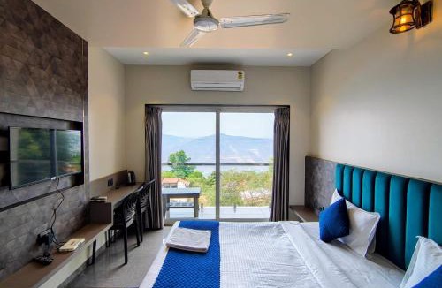 Wai Hotel | Holiday Plus