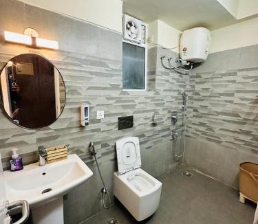 Gomti Nagar Hotel | Holyday Stay Inn