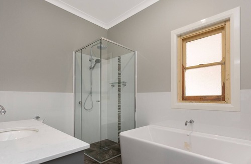 West Tamworth House | Home Away From Home!
