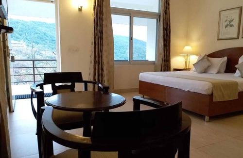 Bullawala Hotel | Home in the Hills Resort & Restaurant