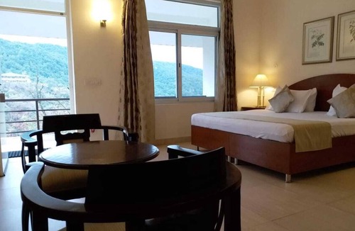 Bullawala Hotel | Home in the Hills Resort & Restaurant