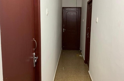 Thousand Lights West Apartment | Home Stay Next to Sankara Nethralaya & Apollo Hospitals