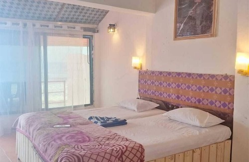 Arambol Hotel | Honey Guest House Restaurant