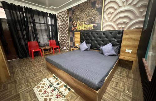 Bhagsu Nag Hotel | Honey N Spice Hotel & Restaurant
