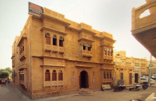 Amar Sagar Pol Hostel | Hostel Desert Cow and Home Stay