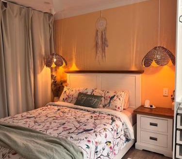 Glenning Valley House | Hot swimming Spa Pool Family Retreat