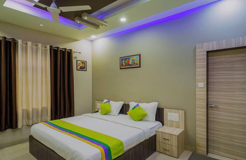 RR Nagar Hotel | Hotel 98 Street