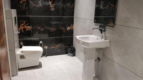 Ludhiana Hotel | HOTEL A PRIME - Premium & Comfortable Rooms