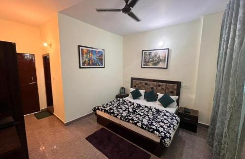 Narainkoti Hotel | Hotel AAA And Restaurant