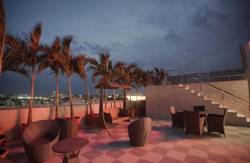 Sanganer Resort | Hotel Aana Inn Prime Swiming Pool