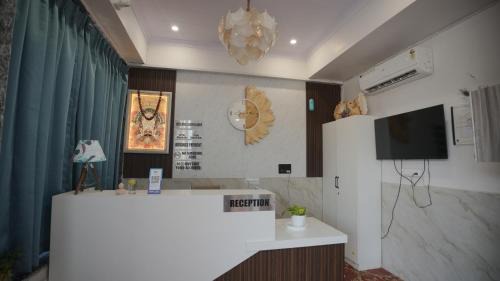 Sanganer Resort | Hotel Aana Inn Prime Swiming Pool
