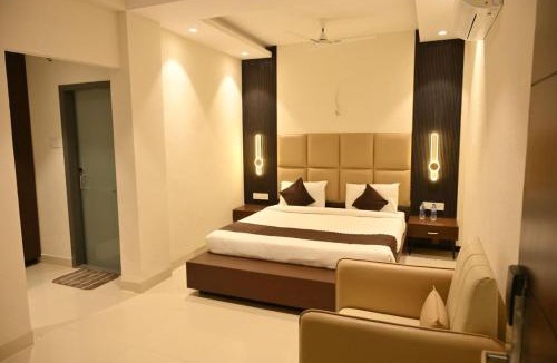 Dewas Hotel | Hotel Abhilasha Premium