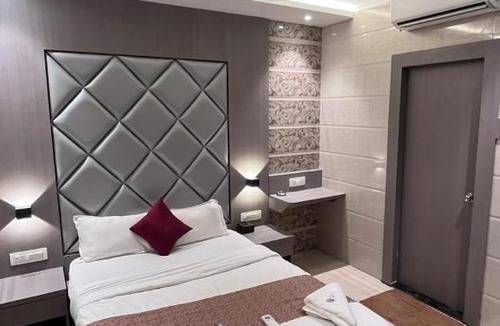 Chembur East Hotel | Hotel Abrol