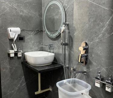 Hingana Hotel | Hotel Ace Inn