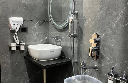 Hingana Hotel | Hotel Ace Inn