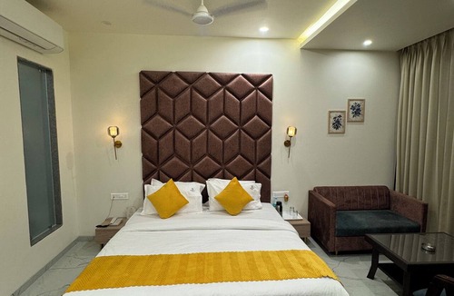 Bhopal Hotel | Hotel Aditya Grand - Bhopal