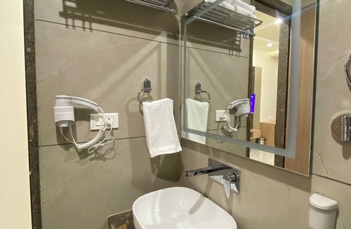 Bhopal Hotel | Hotel Aditya Grand - Bhopal