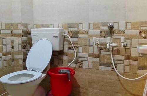 Naini Hotel | Hotel AjS