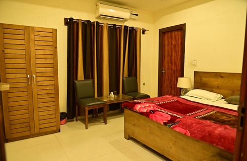 Aligarh Hotel | HOTEL ALIG INN