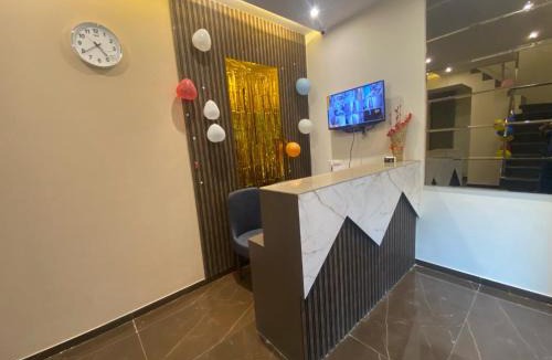 Sakinaka Hotel | Hotel Amazing - Asalpha Metro Station