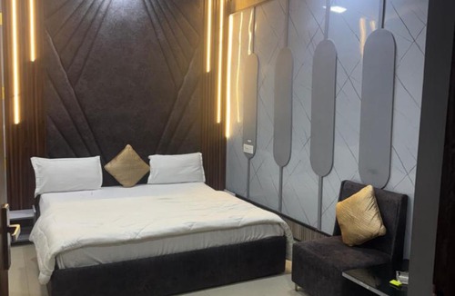 Saharanpur Hotel | Hotel American
