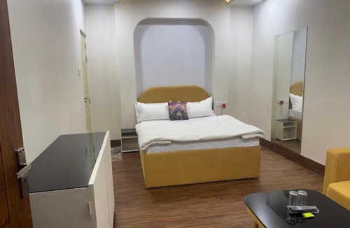 Saharanpur Hotel | Hotel American