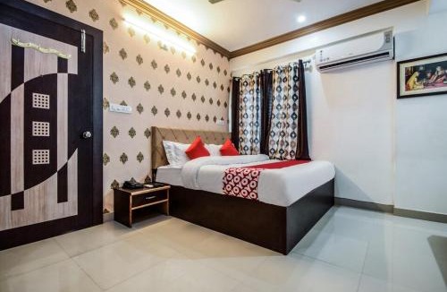 Central Area Hotel | HOTEL AMRAPALI NEAR CA CIRCLE Udaipur