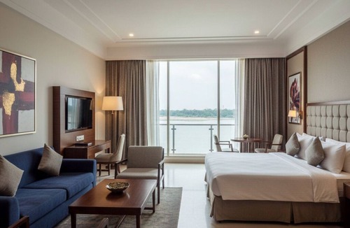 Dhule Hotel | Hotel Anand Regency Riverfront
