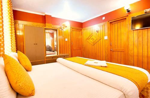 Mallital Hotel | Hotel Ankur Premium Plaza Near Mall Road Nainital