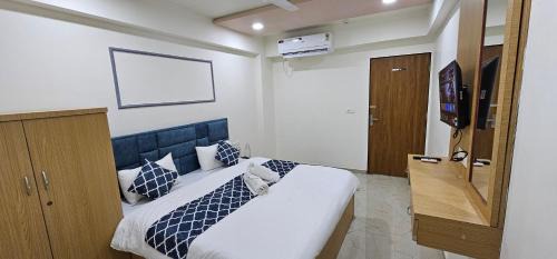 Mahemdavad Hotel | Hotel Apex Inn