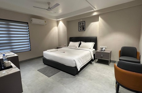 Nizamabad Hotel | Hotel APS