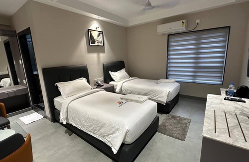 Nizamabad Hotel | Hotel APS