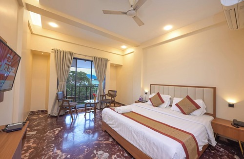 Lonavala Hotel | Hotel Aristro