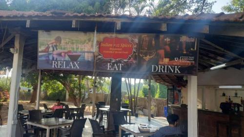 Saunta Vaddo Hotel | Hotel Arpora Grand