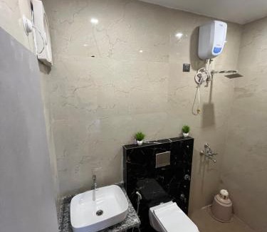 Bareilly Hotel | Hotel Arrow 19