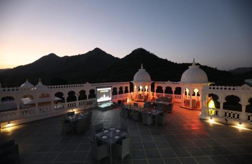 Udaipur District Hotel | Hotel Arrya Inn