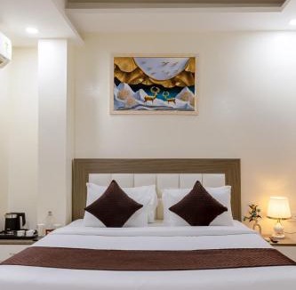Sainik Farm Hotel | Hotel Ashirwad Near RDC Ambedkar Road