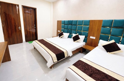 Amritsar Hotel | Hotel AV Grand Amritsar