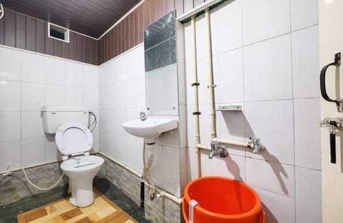 Mallital Hotel | Hotel Avon Lake View Mall Road Nainital